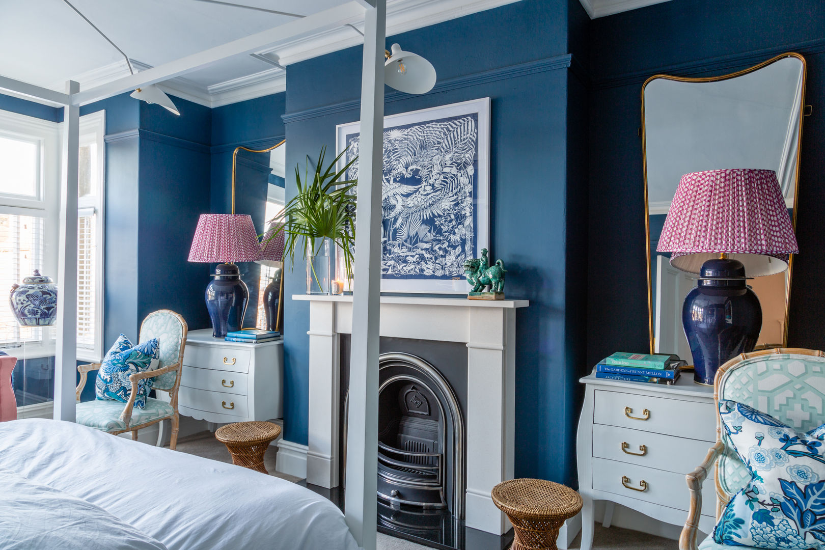 This Victorian Townhouse has the most divine Interior Architecture, Sean Symington Design Sean Symington Design Eclectic style bedroom