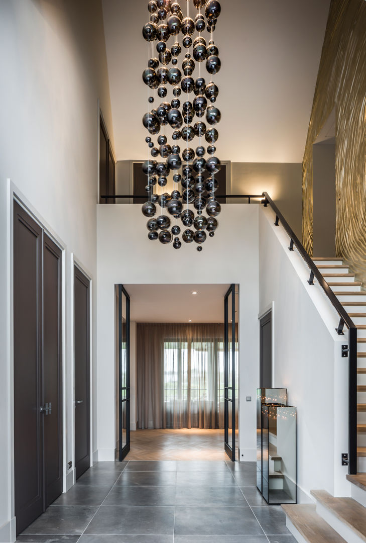 Casa di lusso a Rijnsburg (Olanda), Metal Lux Light Metal Lux Light Pasillos, vestíbulos y escaleras modernos