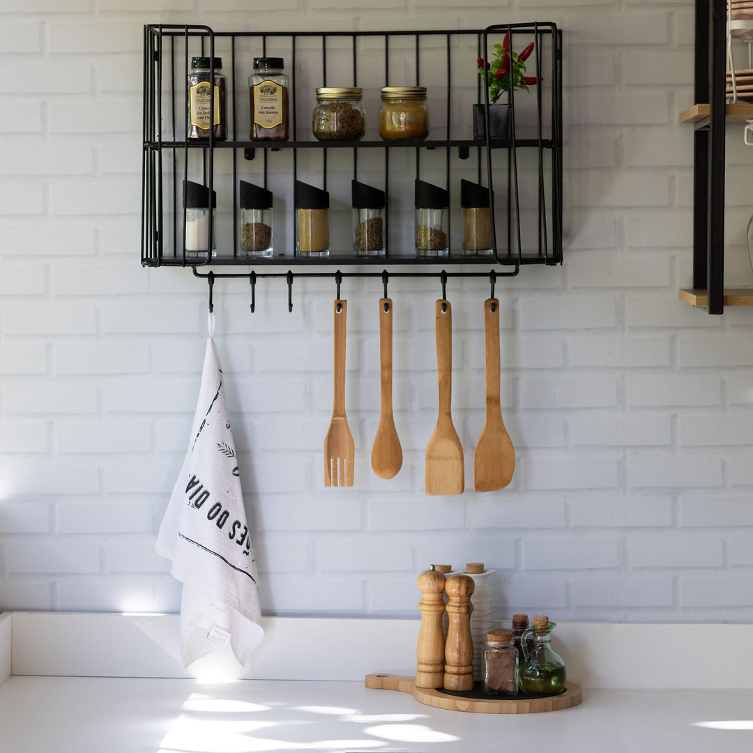 Antes e Depois: fotos que vão mudar a sua organização da cozinha, Aramado.com Aramado.com Kitchen units Iron/Steel