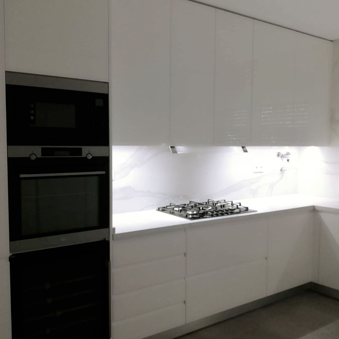 A intemporalidade da Cor Branca!!, DIONI Home Design DIONI Home Design Cucina Illuminazione