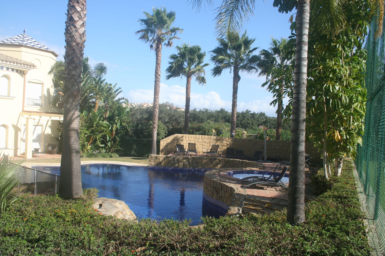 PISCINA CONSTRUCCIONES Y REFORMAS VALLE DE ARDALES S.L. Jardines clásicos