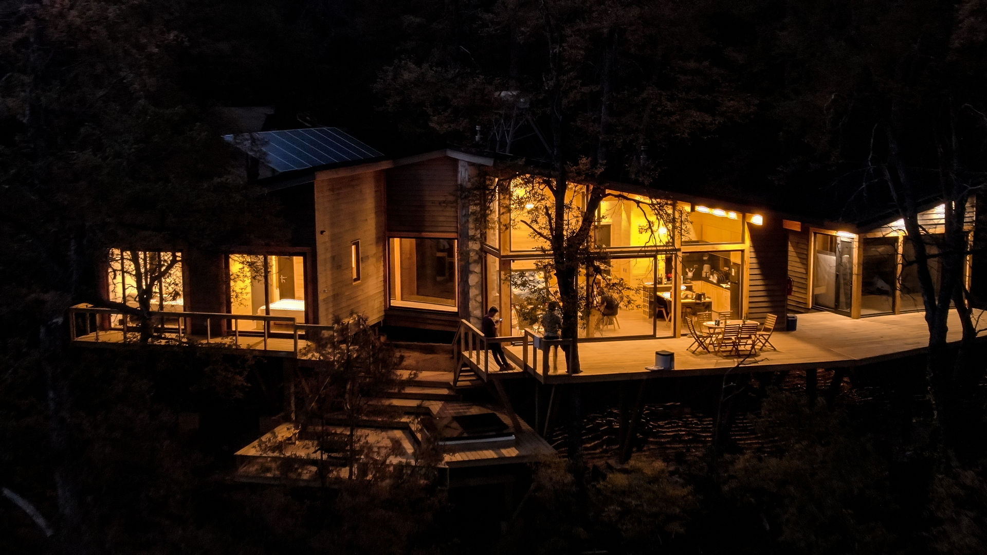 Casa SA - Noche WINTERI Casas ecológicas Madera Acabado en madera casa de montaña, madera y piedra, casa de madera, casa moderna