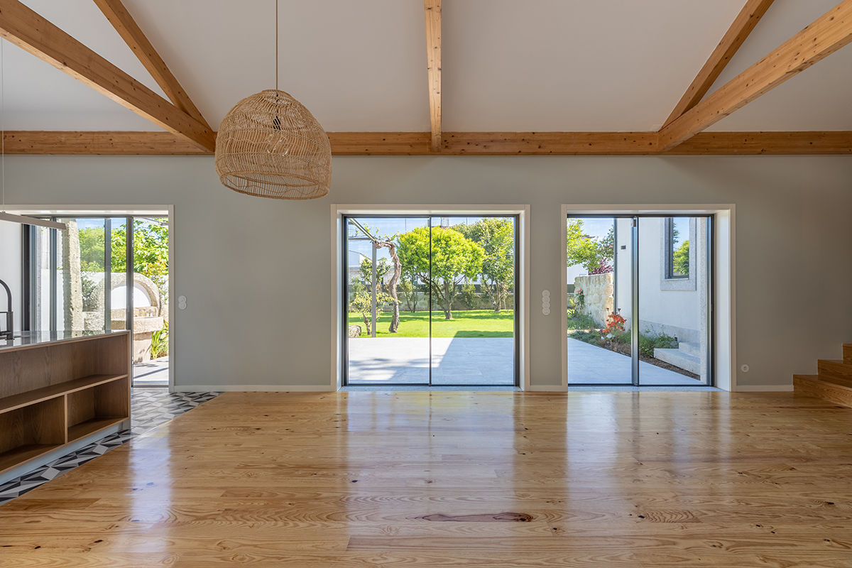 Casa em S. Mamede (arquitetura), ShiStudio Interior Design ShiStudio Interior Design Salones escandinavos