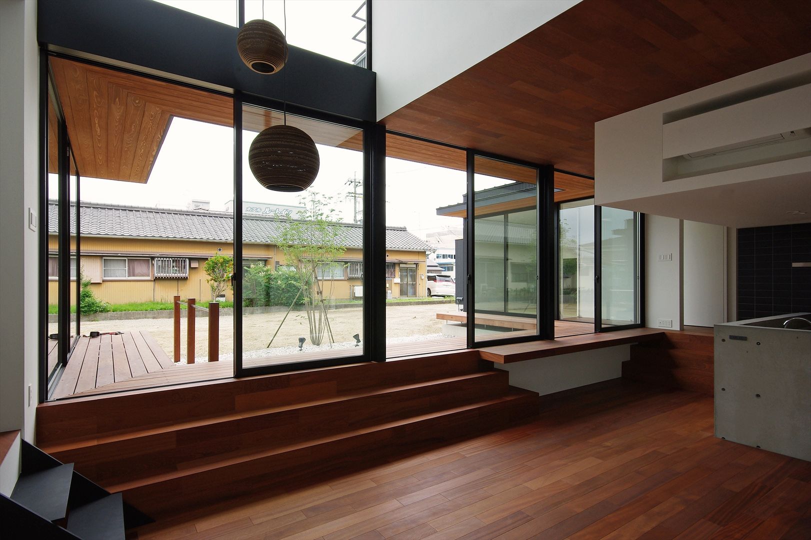 上野の家-ueno, 株式会社 空間建築-傳 株式会社 空間建築-傳 Living room