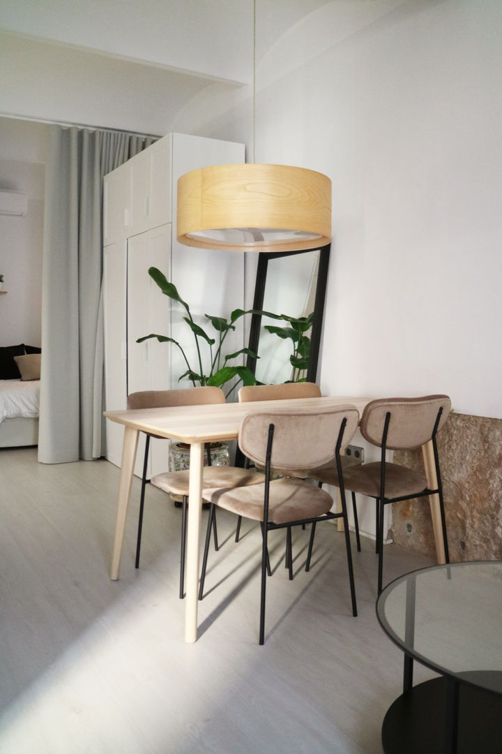 Un loft sostenible en el centro de Valencia, Arquitectura Sostenible e Interiorismo | a-nat Arquitectura Sostenible e Interiorismo | a-nat غرفة السفرة