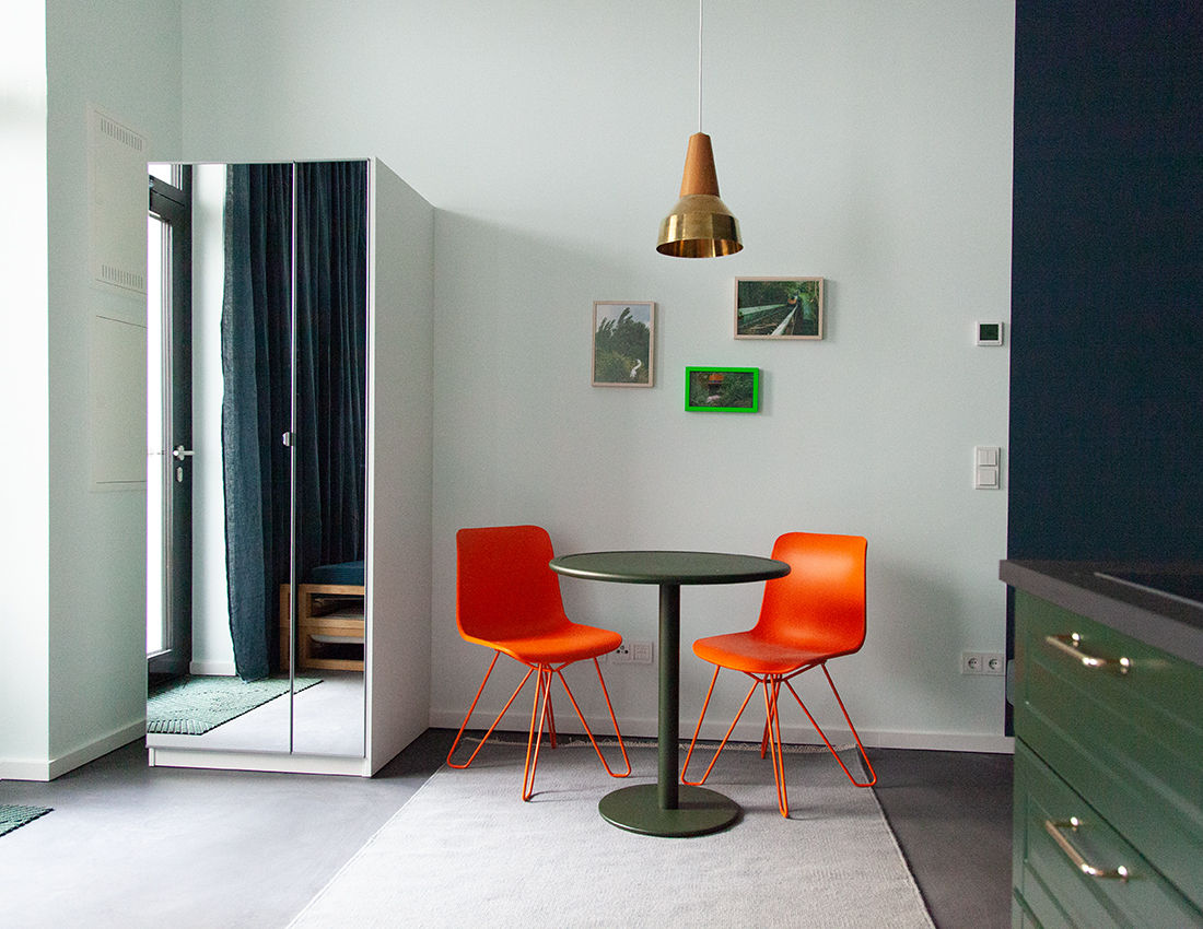 Mini Apartment in Berlin, Berlin Interior Design Berlin Interior Design Eclectic style dining room