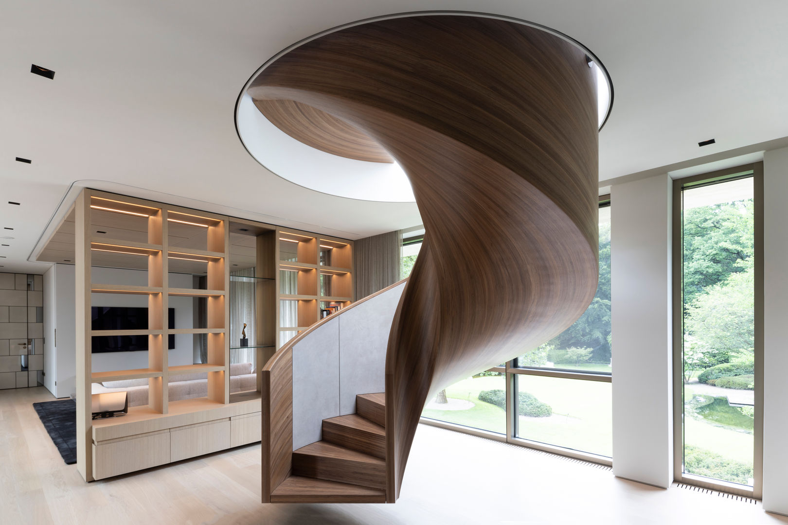 Skulpturtreppe in Hannover, Nautilus Treppen GmbH&Co.KG Nautilus Treppen GmbH&Co.KG Stairs Wood Wood effect