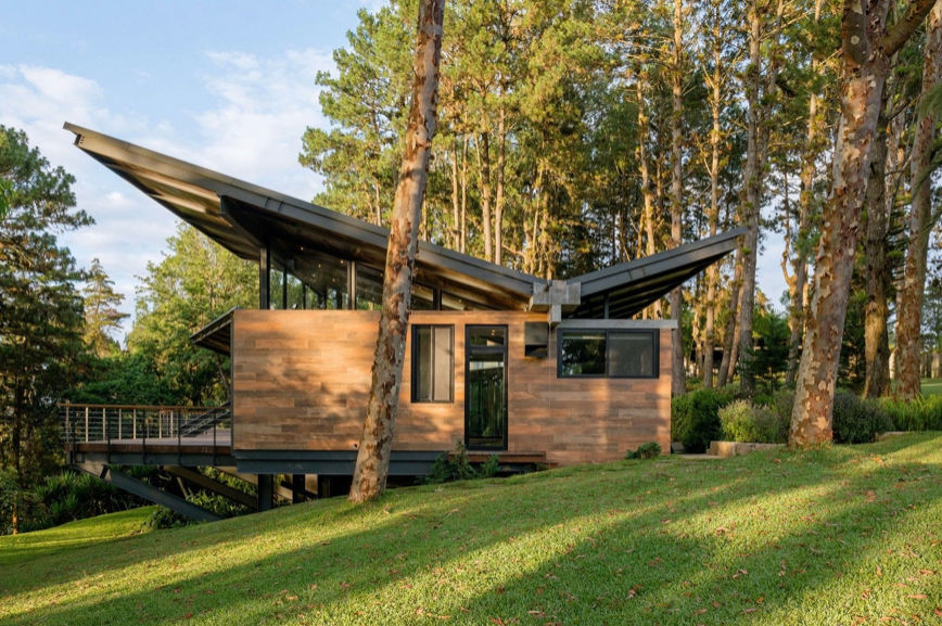 7 Modern Roof Designs to Revitalize Your Forever Home, Press profile homify Press profile homify Крыши