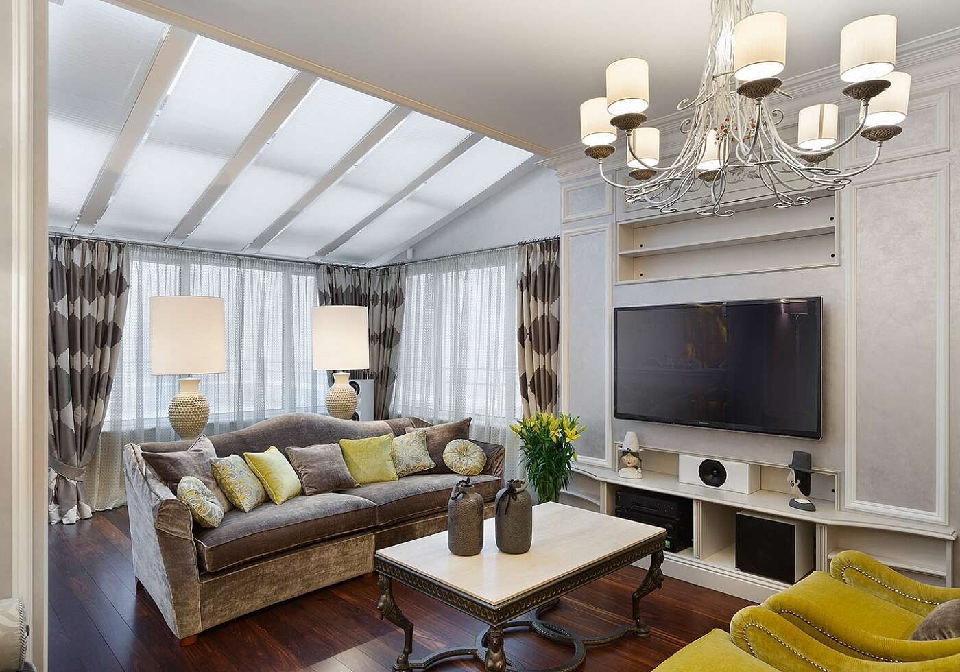 Appartamento privato - Ispirazione per un soggiorno contemporaneo con dettagli in giallo , Marioni srl Marioni srl Living room Ceramic
