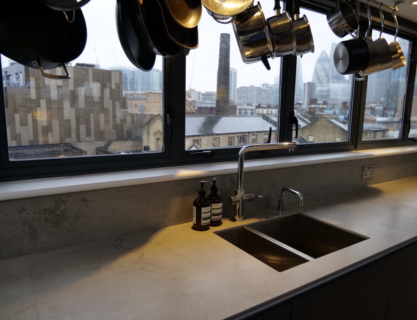 Neolith Worktops in Shoreditch, London The Worktop Library Built-in kitchens Ceramic neolith, neolith beton, sintered stone, kitchen worktop, industrial kitchen, kitchen design, neolith countertop, cement worktop, concrete worktop, concrete countertop, worktop library
