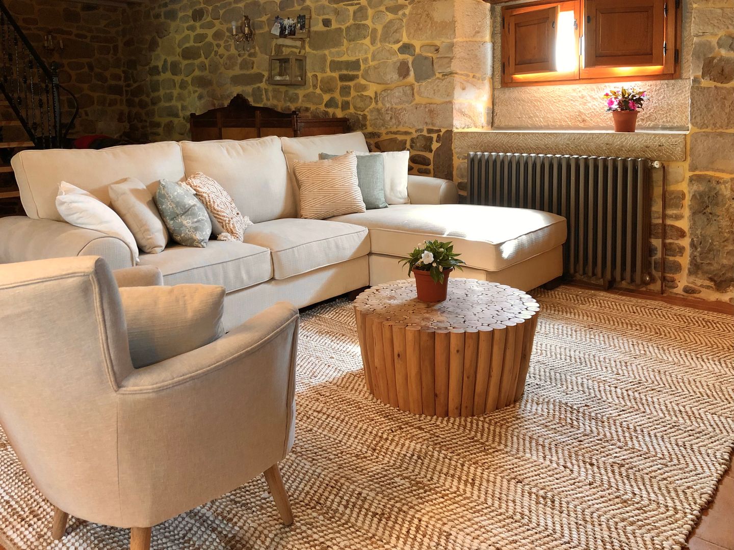 Vivienda Unifamiliar “Rustic Home”, 3a Interiorismo 3a Interiorismo Rustic style living room