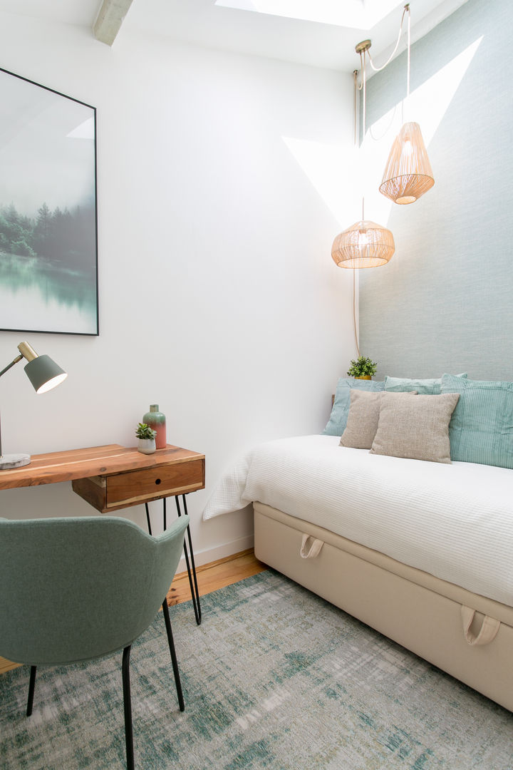 Apartamento T2 | Alfama, Lisboa, Traço Magenta - Design de Interiores Traço Magenta - Design de Interiores Small bedroom
