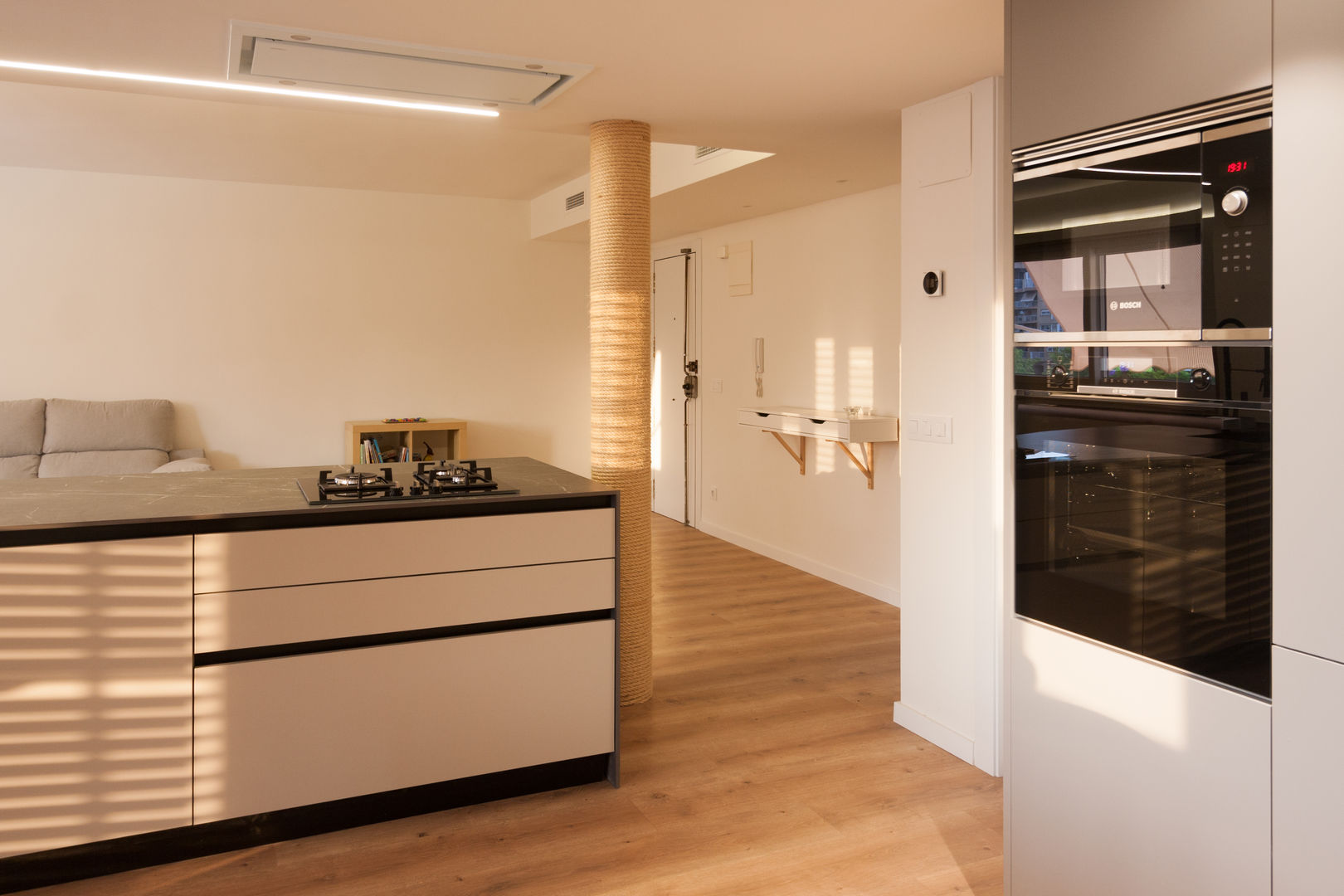 Reforma integral de apartamento en El Cabanyal (Valencia) VICEVERSA Architecture & Design Cocinas integrales