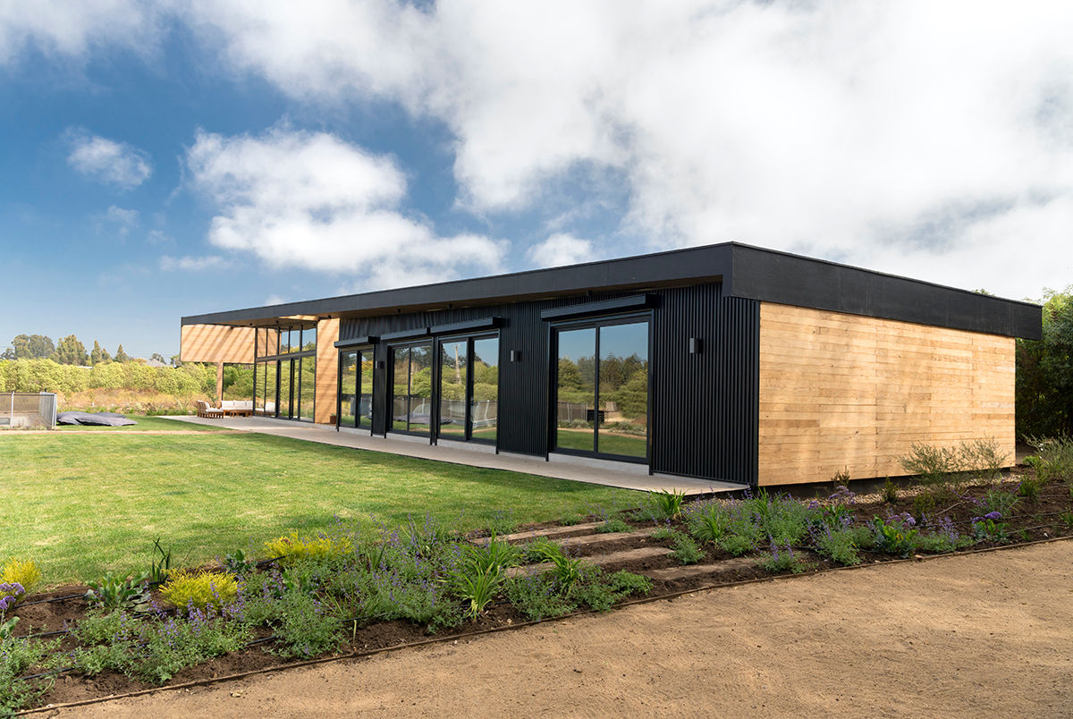 Casa Moderna de 1 Planta en Color Negro y Tonos Grises, WINTERI WINTERI Single family home Aluminium/Zinc