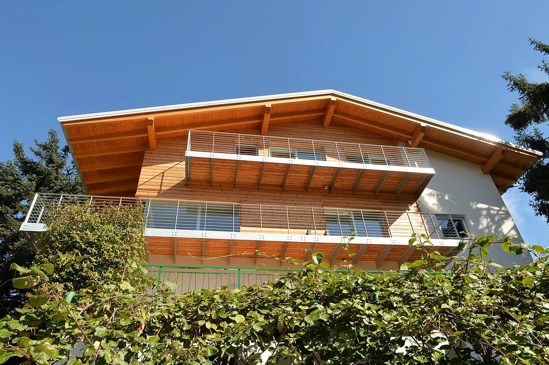 No creerás el cambio de esta Casa que fue Demolida y Ampliada , Fiorella Ines Aberti ARQUITECTURA Fiorella Ines Aberti ARQUITECTURA Rumah kayu