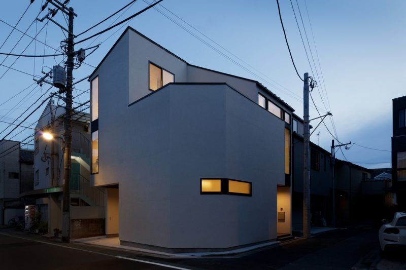 下目黒の家/House in Shimomeguro, PANDA:株式会社山本浩三建築設計事務所 PANDA:株式会社山本浩三建築設計事務所 Дома на одну семью