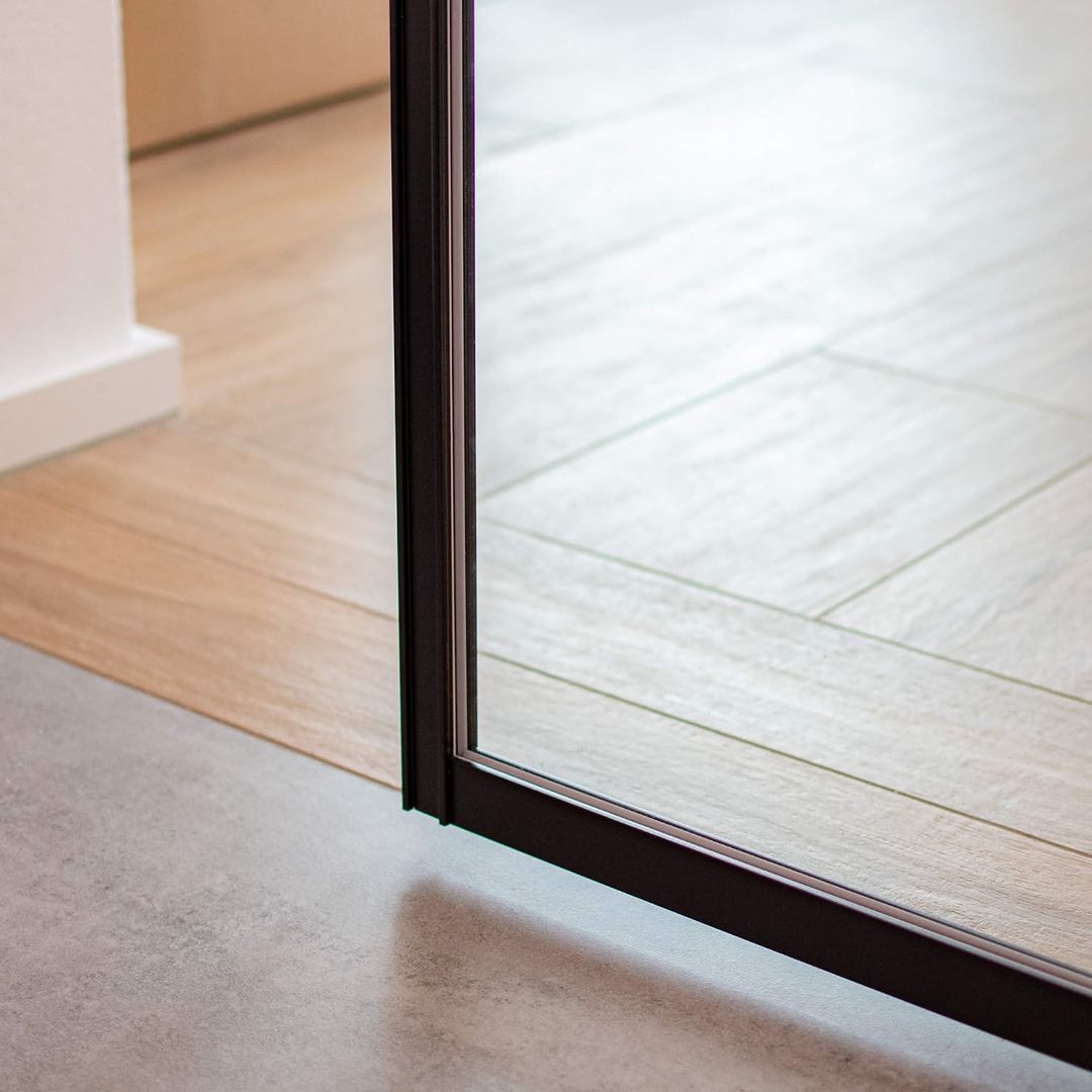 Glass Sliding Door, Press profile homify Press profile homify Çamaşır odası