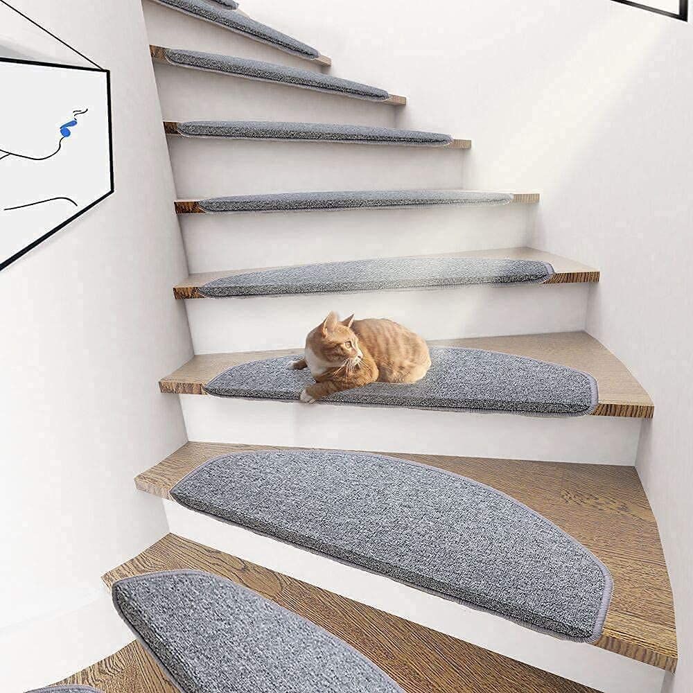 Staircase Carpet, Press profile homify Press profile homify Flachdach