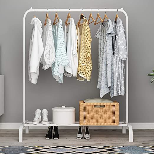 clothes rack Press profile homify Almacén