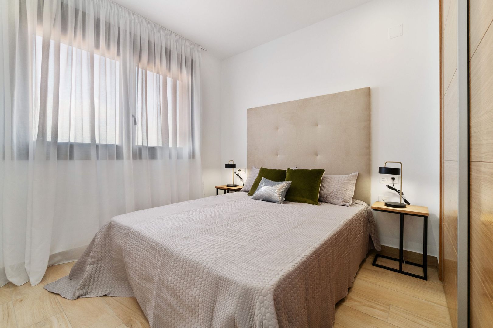 Apartamento con solarium low cost, en Torrevieja - Alicante. AM CONCEPT by Asun Montoya Estudio Interiorismo Apartamento