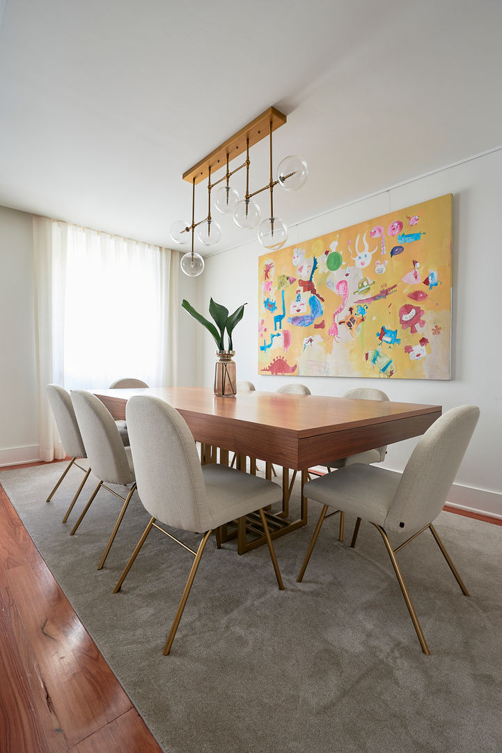 História e Modernidade - Um apartamento nas Avenidas Novas, Spacemakers Spacemakers Modern dining room