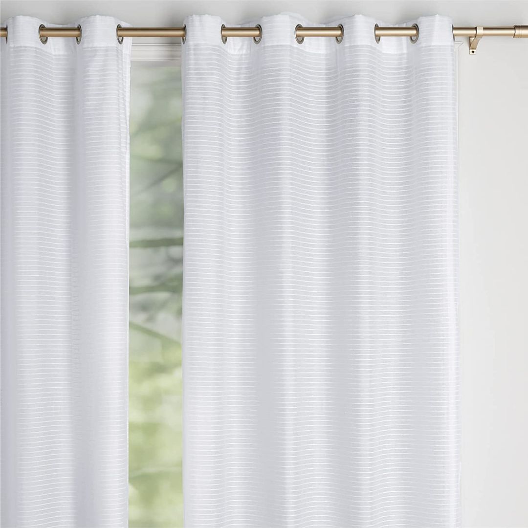 Bedsur curtains, Press profile homify Press profile homify Стены и пол в стиле минимализм