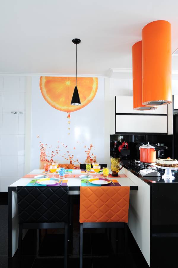 Cozinhas coloridas e decoradas: 32 cozinhas coloridas para