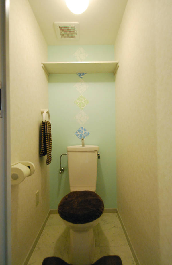 トイレの壁紙リノベーション Homify