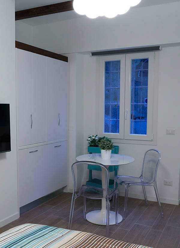 Mini cucina a scomparsa monoblocco da cm.125 con ante – MINICUCINE B&B  MILANO