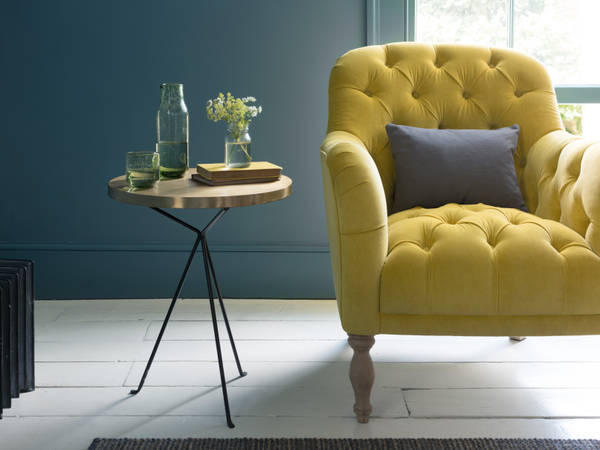 Loaf clearance reader chair